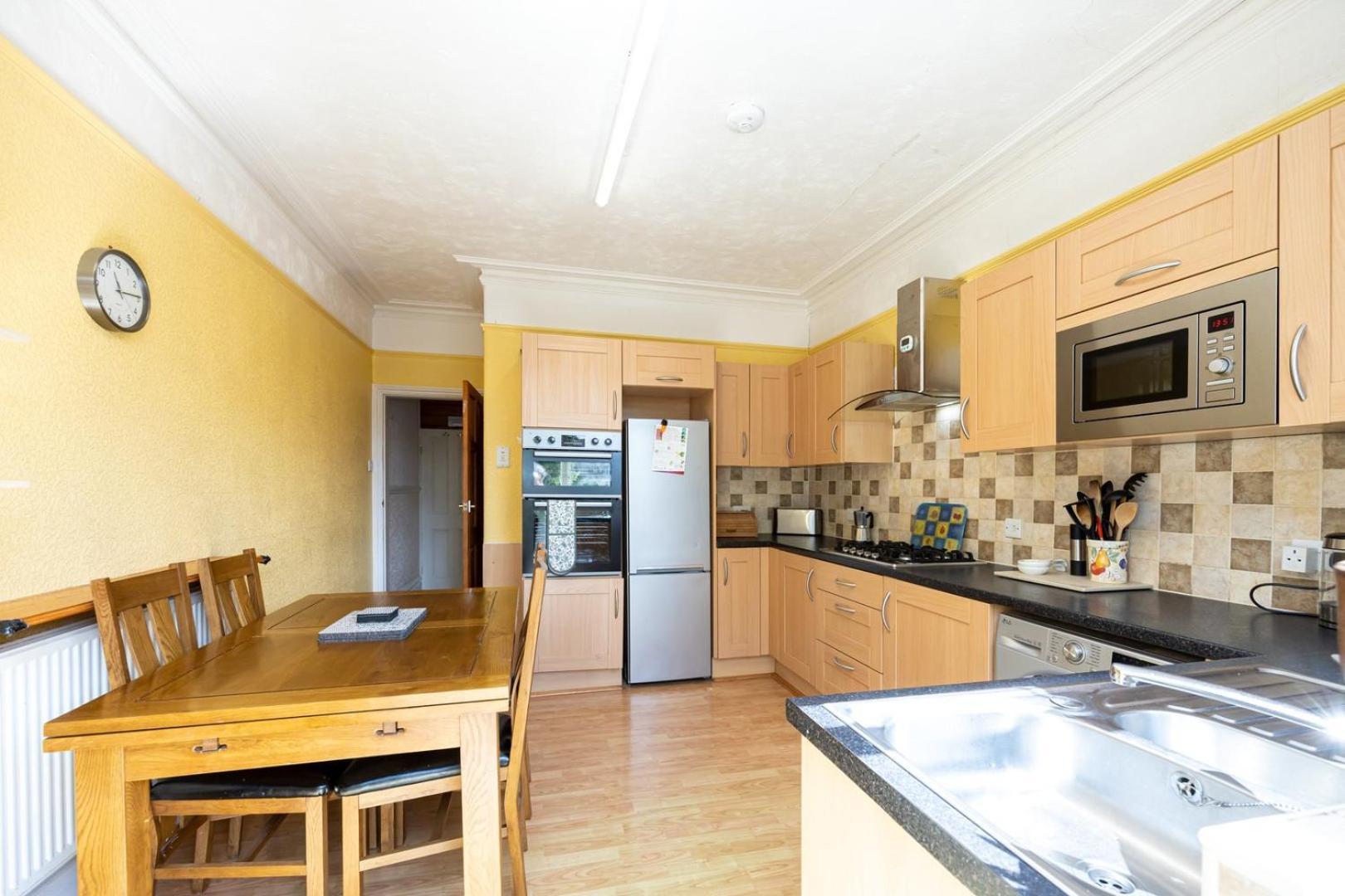 Guestready - Enchanting Life In Gorse Hill 맨체스터 외부 사진