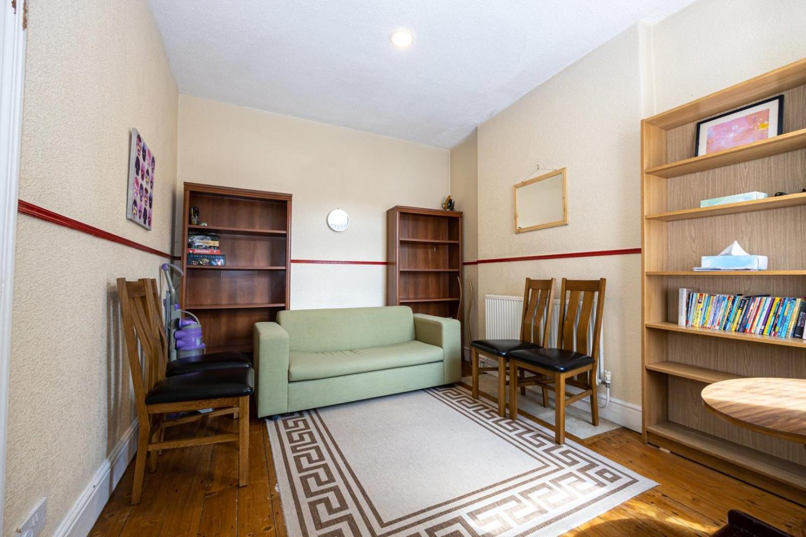 Guestready - Enchanting Life In Gorse Hill 맨체스터 외부 사진